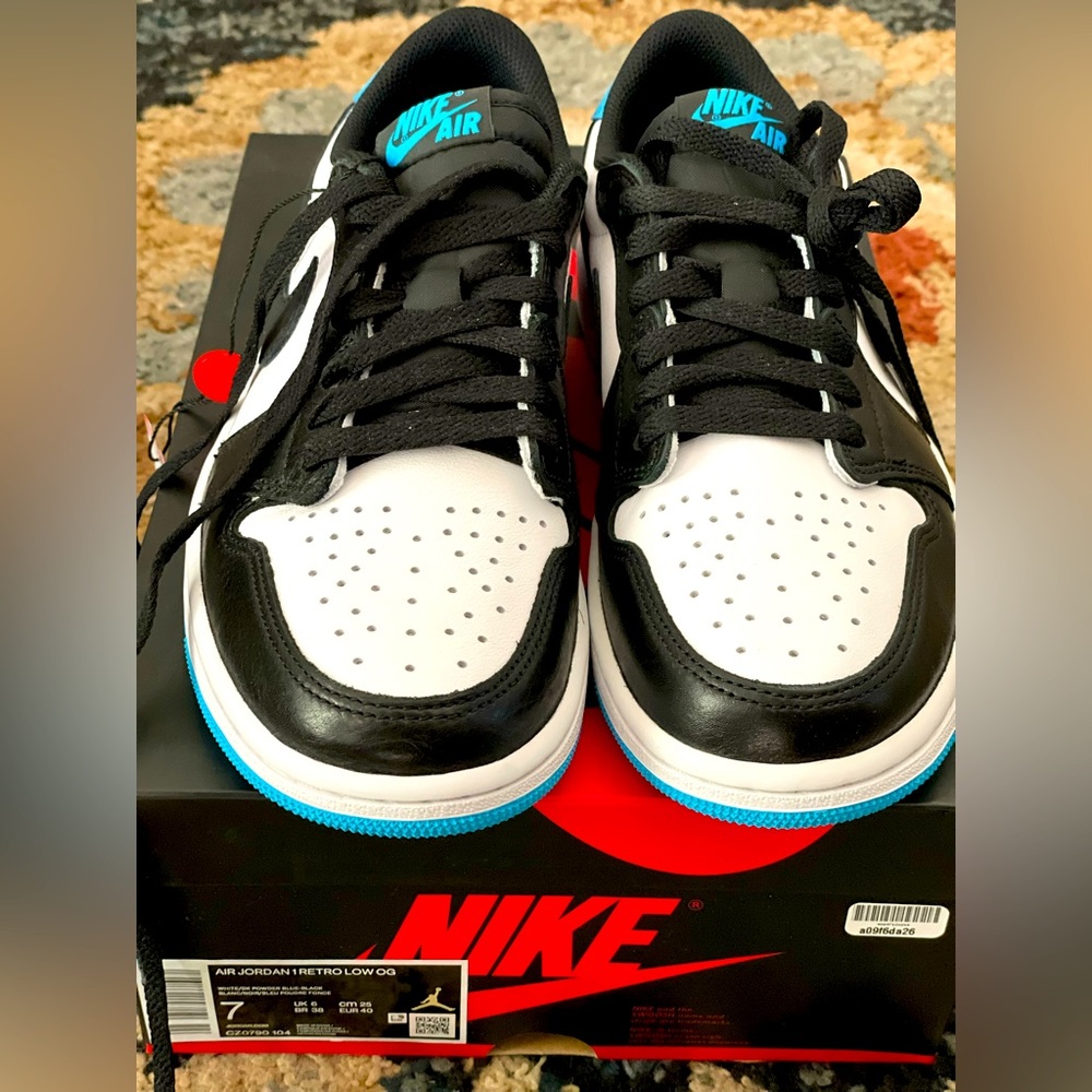 Air Jordan 1 Retro Low “UNC”